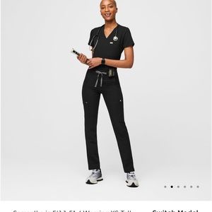 High wasted Yola skinny scrub - like new, size small